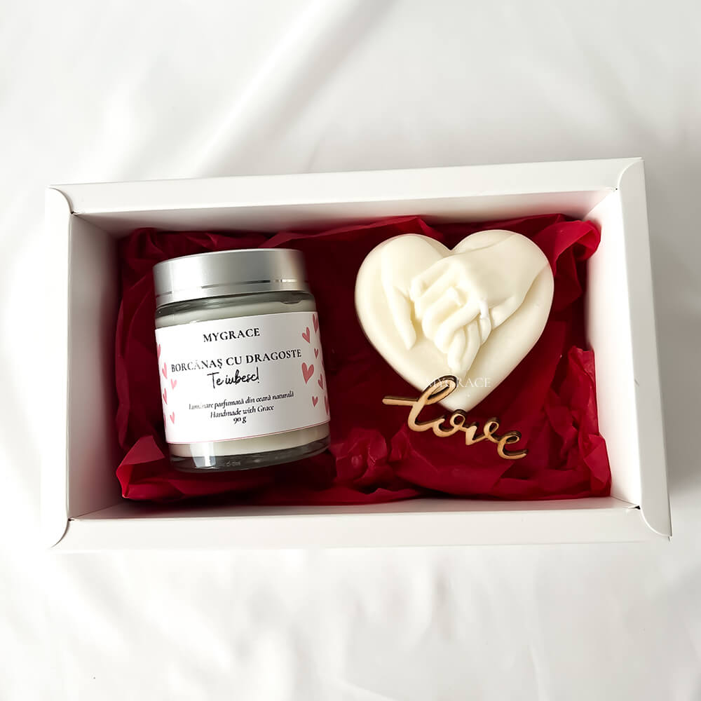 Geschenkset „Liebesglas Ich liebe dich“ (1 Duftkerze im Glas, 1 herzförmige Duftkerze)