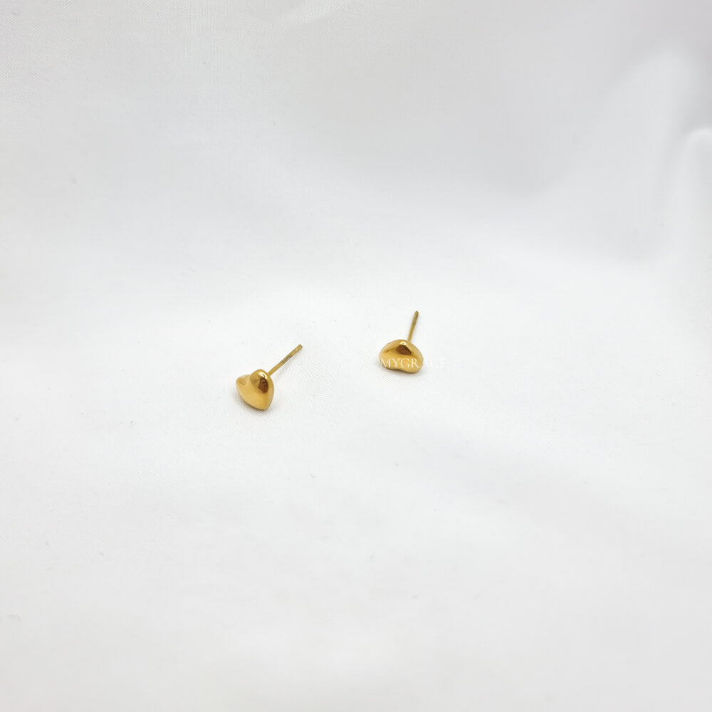 Ohrstecker „Be kind-hearted“, goldfarben, kleine Herzen, Edelstahl, 18K vergoldet