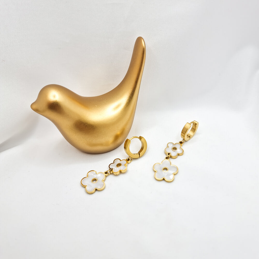 18K Gold-Plated Stainless Steel Floral Drop Earrings "Be Cute", Mother-of-Pearl, MYGRACE