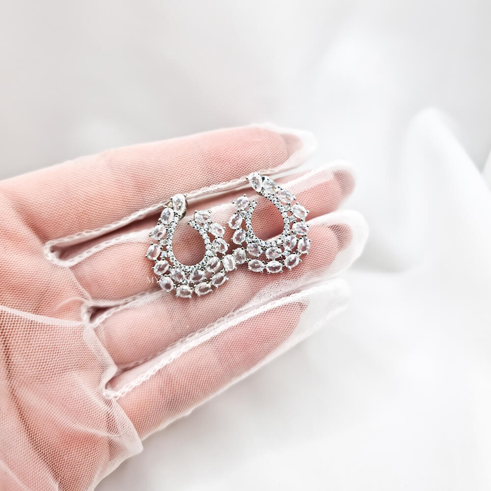 Ohrstecker „Be luxury“, Silber, mit Zirkonia verziert, Spiralmuster, Braut