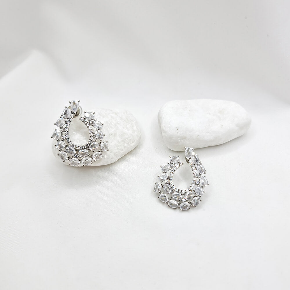 Ohrstecker „Be luxury“, Silber, mit Zirkonia verziert, Spiralmuster, Braut