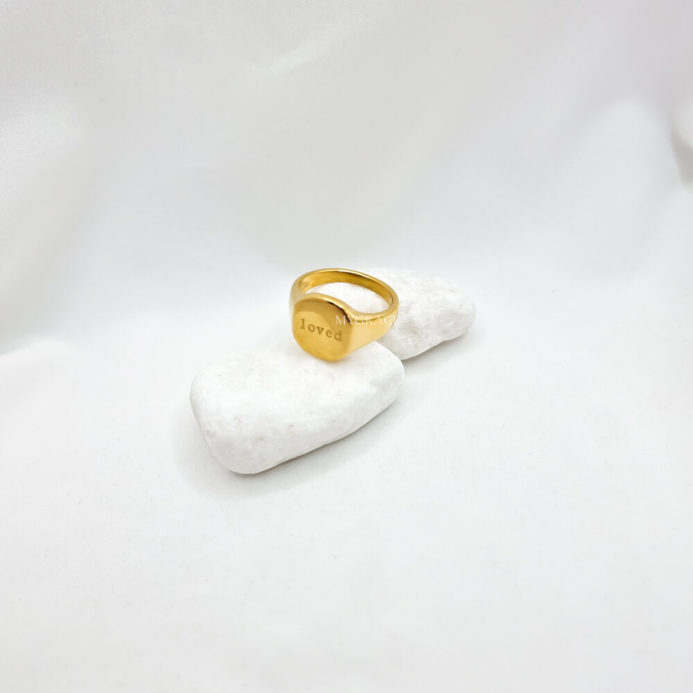 Ring aus Edelstahl „You are Loved“, goldfarben, geometrisch, starr, Größe 7, 18K vergoldet