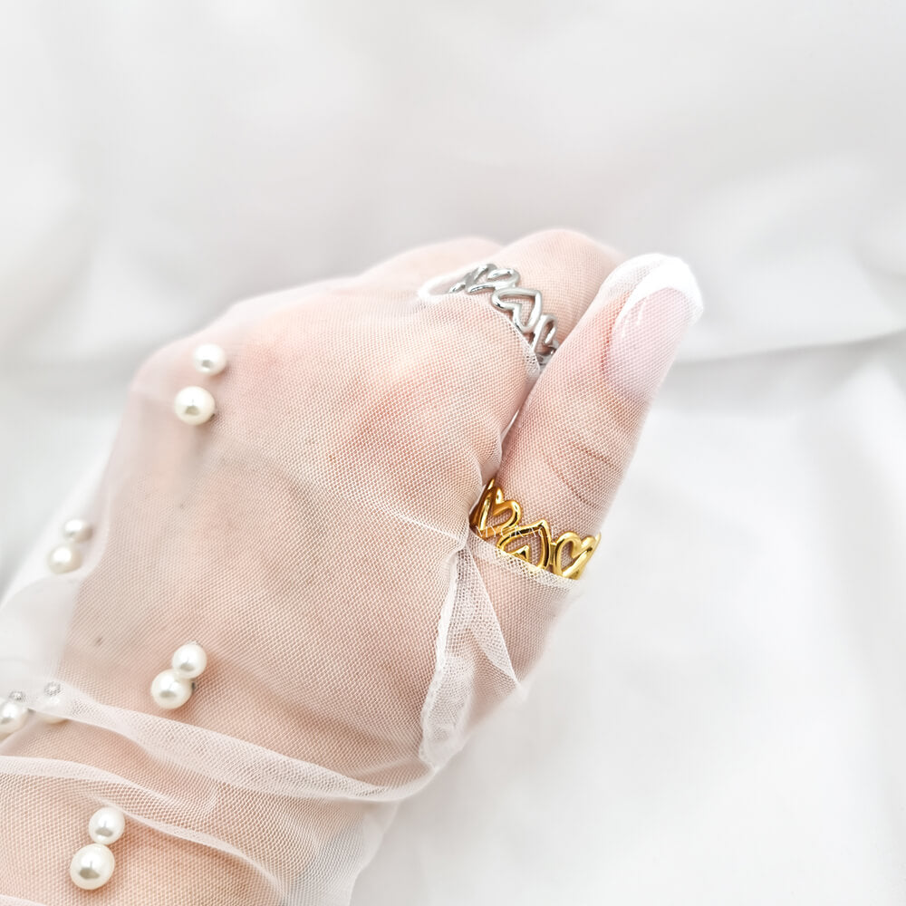 Edelstahlring „Be kind-hearted“, goldfarben, Herzchen-Modell, verstellbar