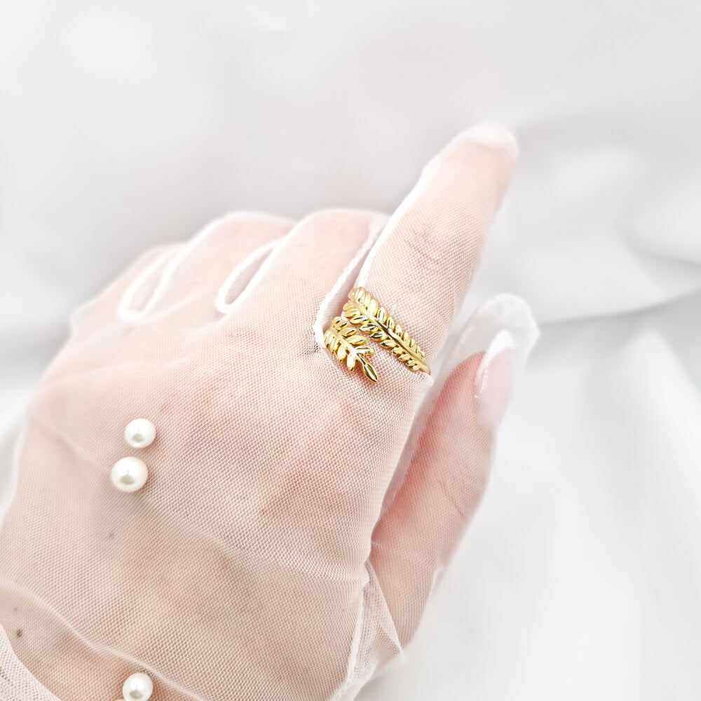 Edelstahlring „Be natural“, goldfarben, Blätter-Design, verstellbar