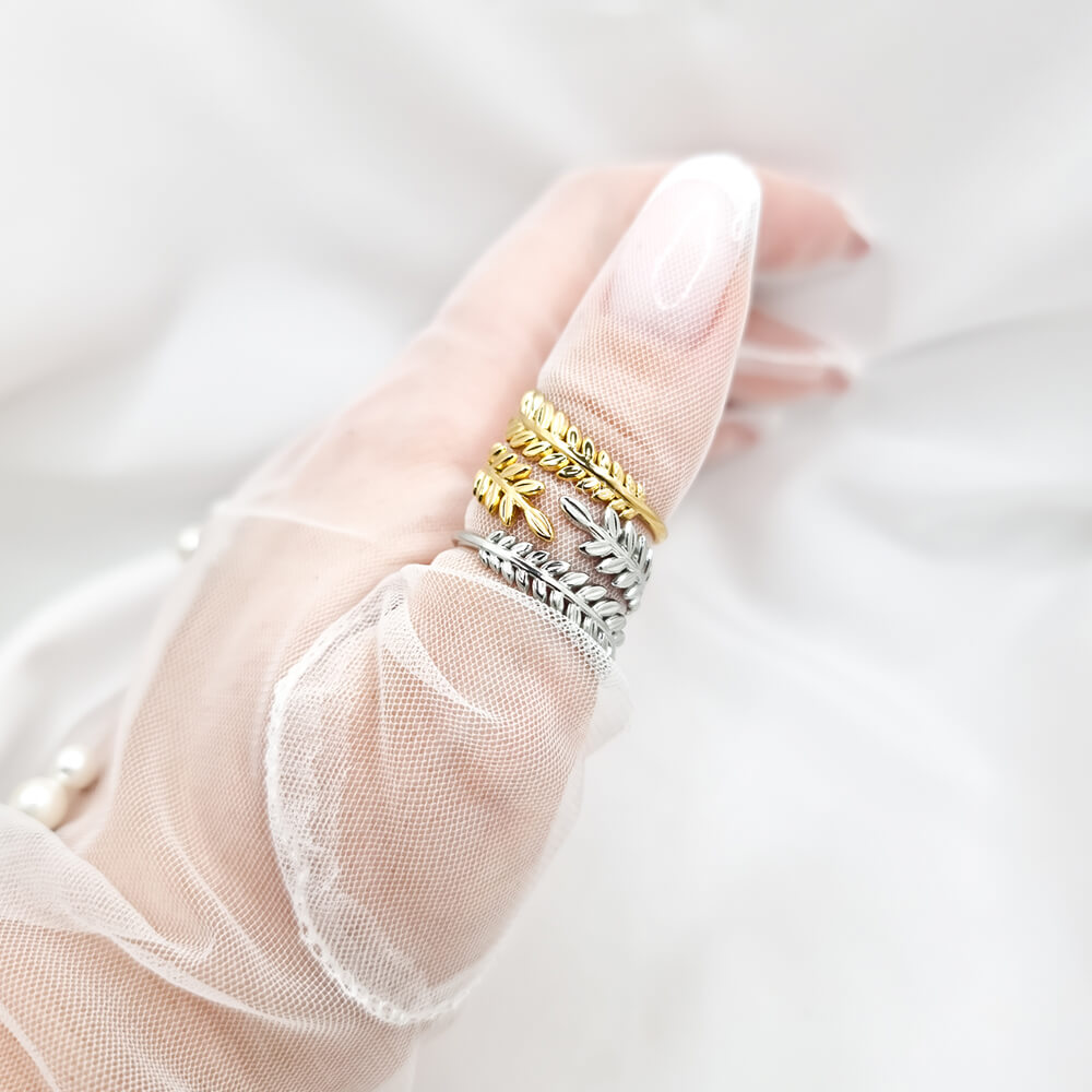 Edelstahlring „Be natural“, goldfarben, Blätter-Design, verstellbar
