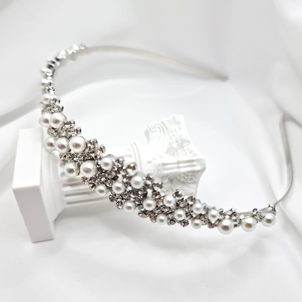 Haarschmuck Braut „Be splendid“, mit Steinchen und Perlen verziert, Kronen-Typ
