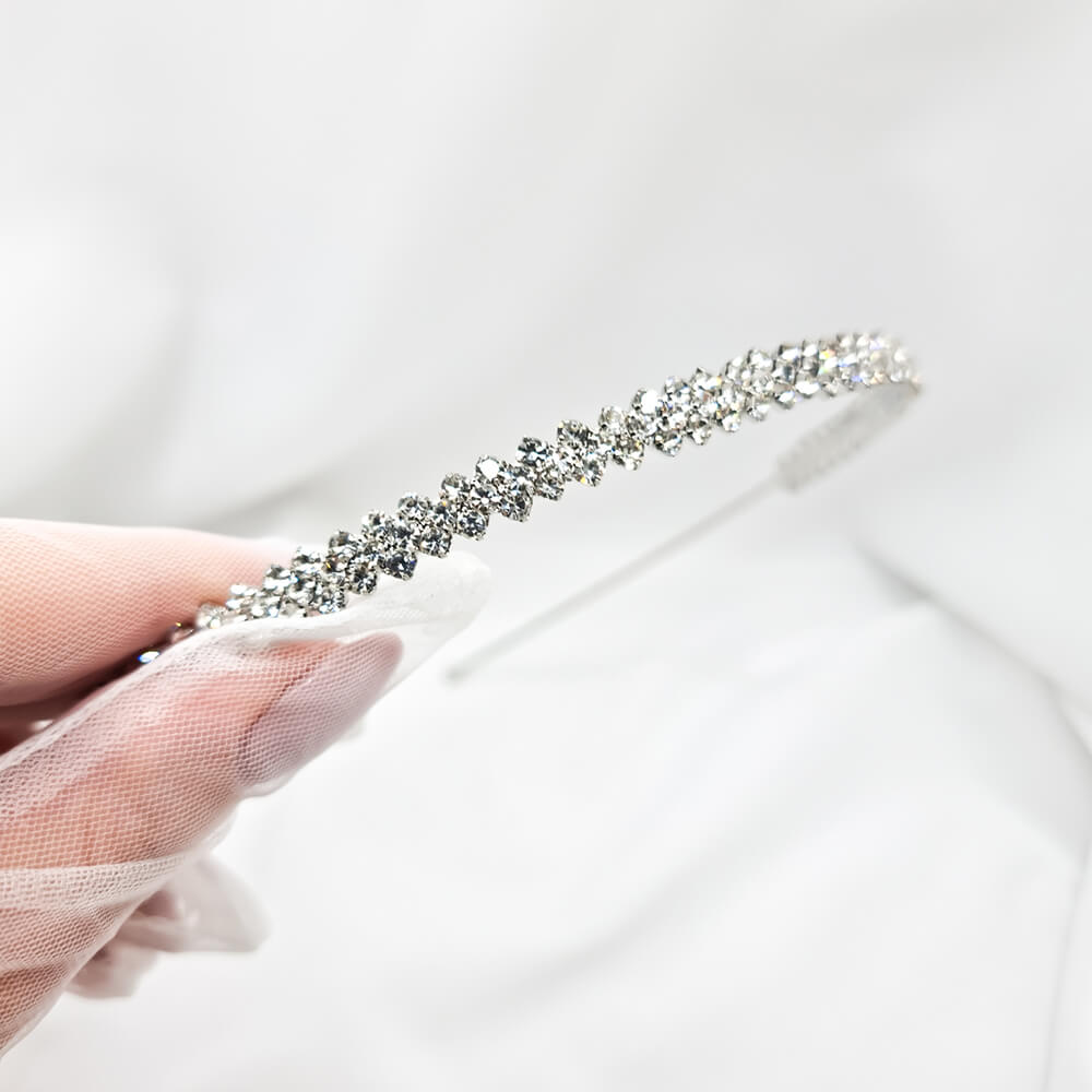 Brautschmuck "Be splendid", mit eingelegten Kristallen, Haarreif/Tiara, geometrisches Muster
