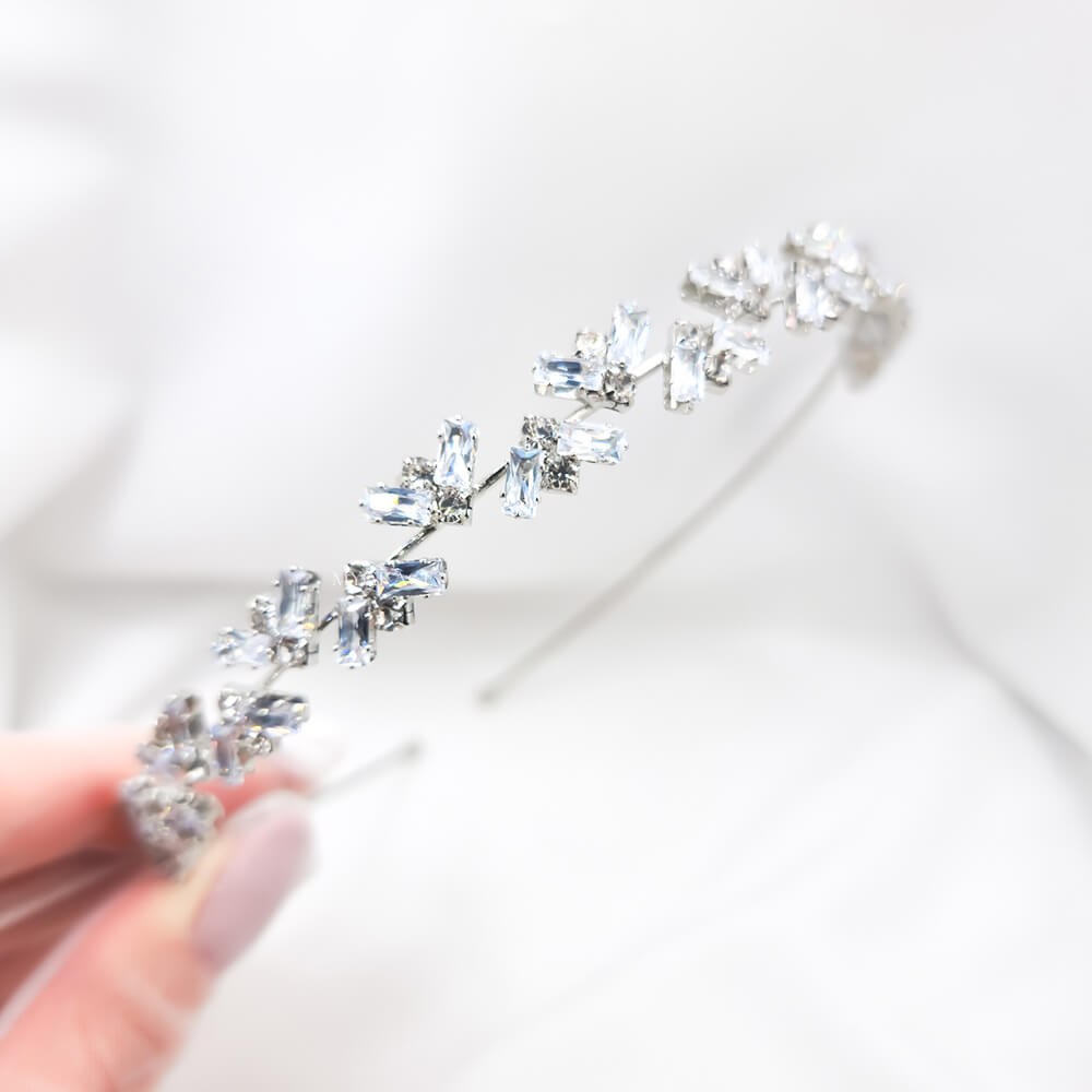 Haaraccessoire für die Braut „Be splendid“, verziert mit Glassteinen, kronen-/diademförmig, geometrisches Modell