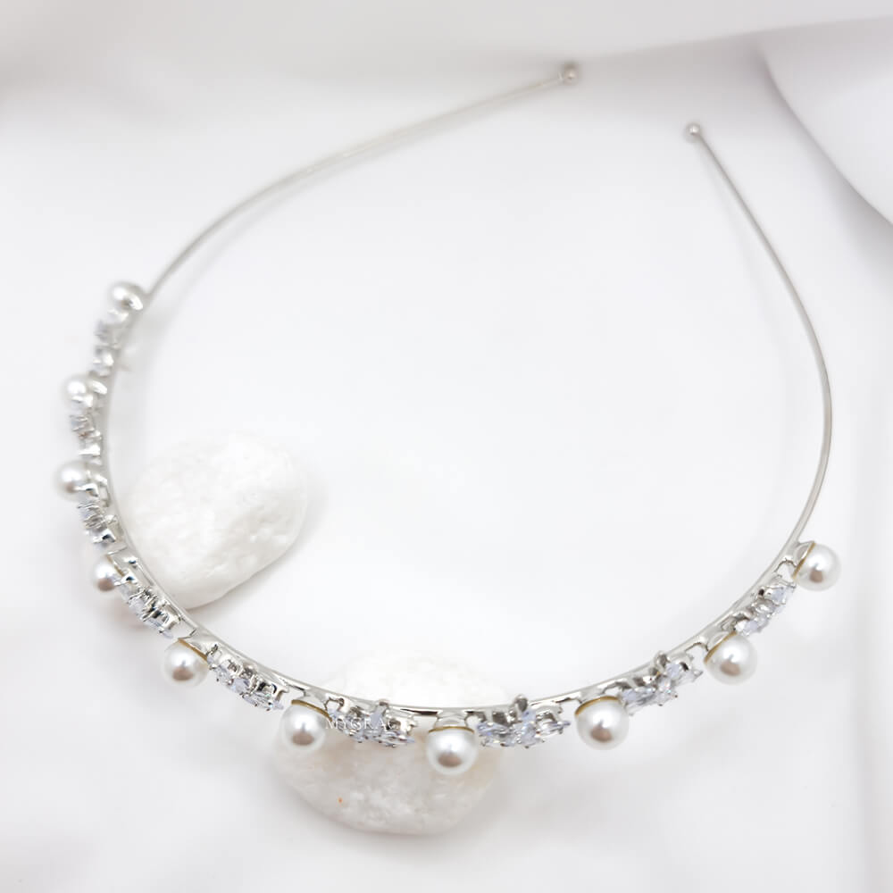 Brauthaarschmuck „Be splendid“, verziert mit Steinchen und Perlen, als Krönchen/Diadem, Blumenmuster