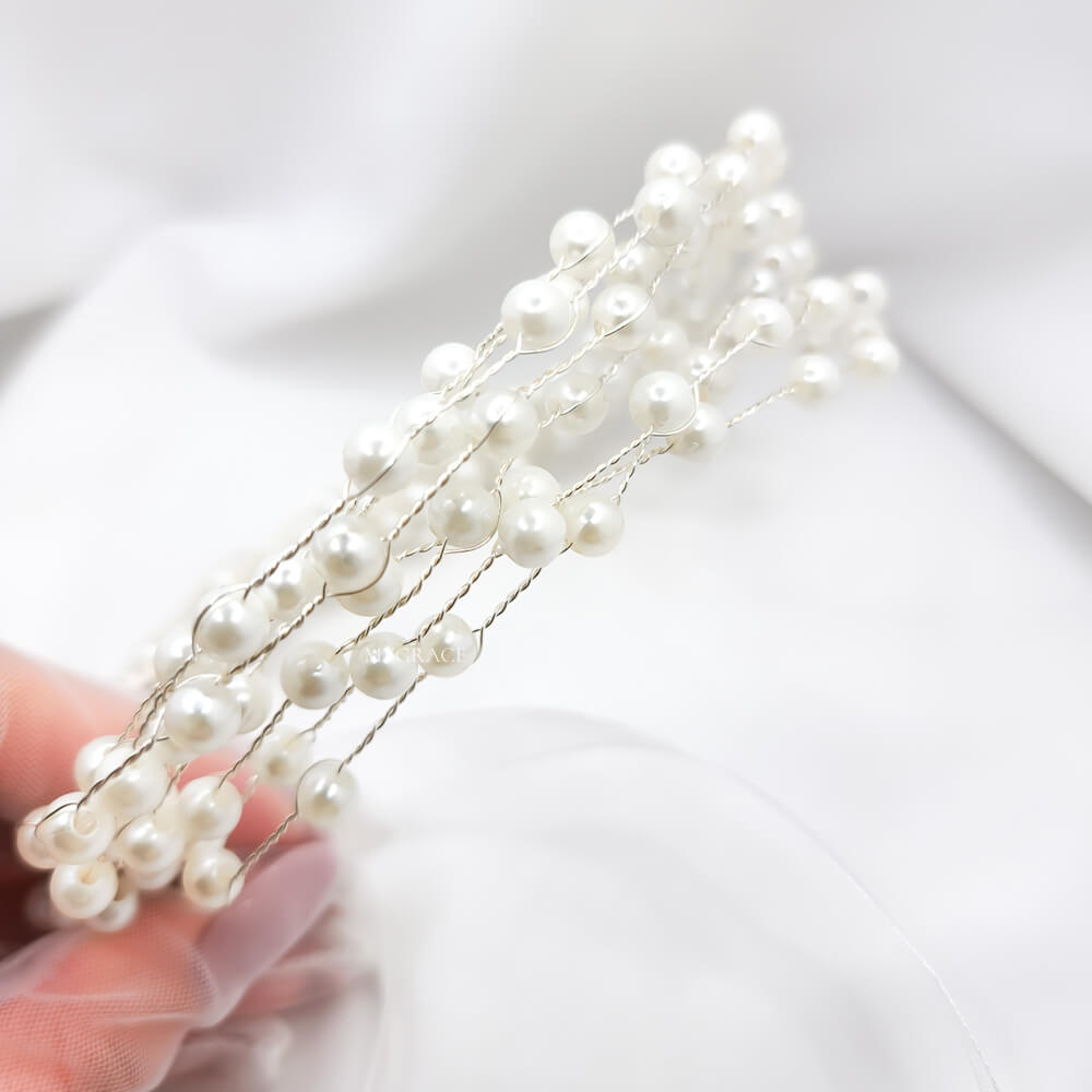 Haarschmuck Braut „Be fascinating“, weiß, 8 Reihen, verziert mit Perlen, flexibles Kranz-/Diademmodell (modellierbar)