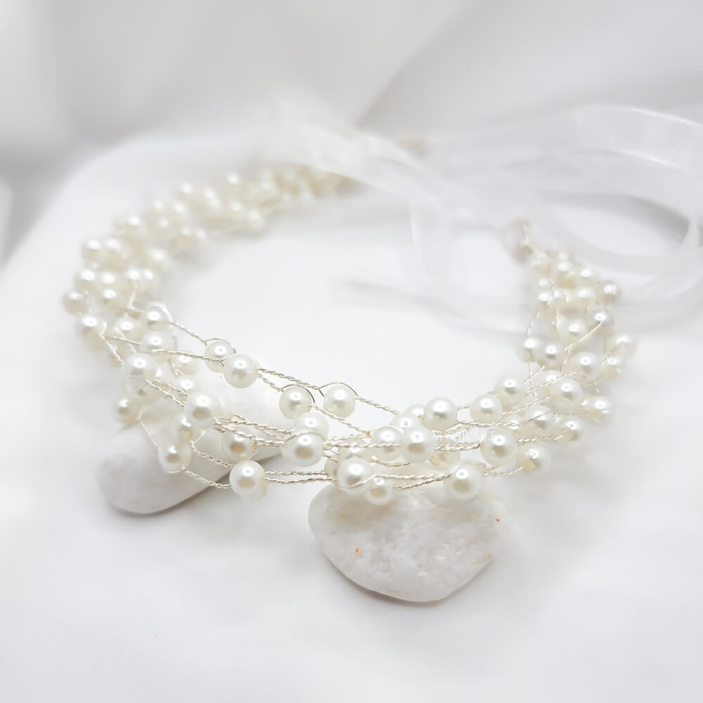 Haarschmuck Braut „Be fascinating“, weiß, 8 Reihen, verziert mit Perlen, flexibles Kranz-/Diademmodell (modellierbar)
