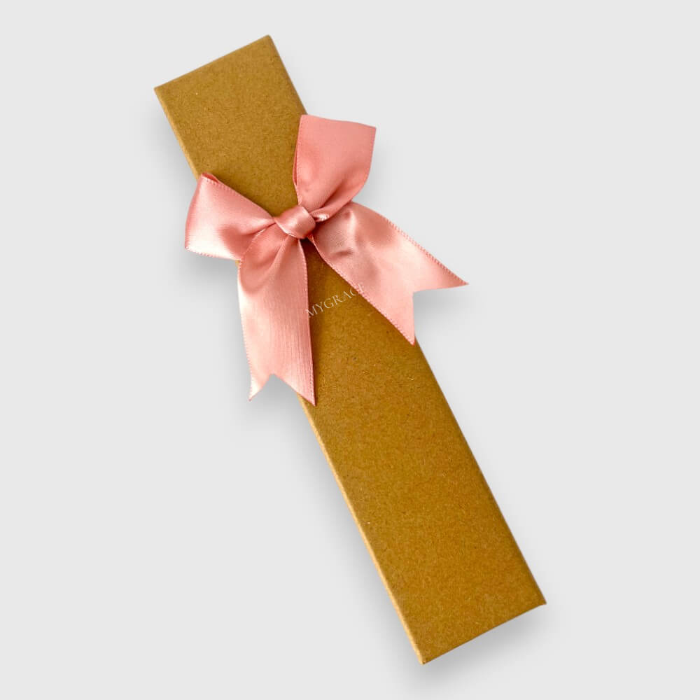 Geschenkbox mit Deckel, Schleife und Schaumstoff, Kraftkarton, 21x4.5x3 cm