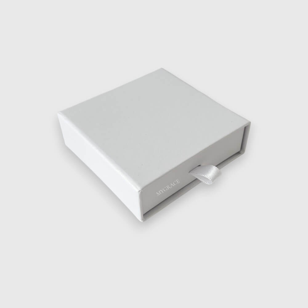 Geschenkbox mit Schublade und Schaumstoff, weiß, Perleffekt/Perlmutt, Karton, 9x9x3 cm (Premium-Box)